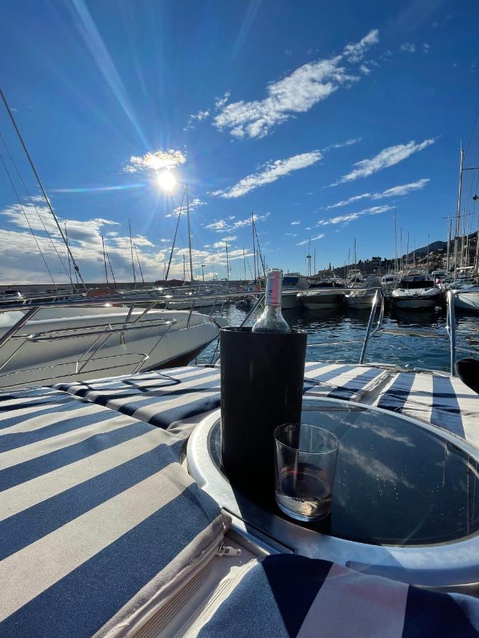 Отель Bea Boat Charter Ментона Экстерьер фото