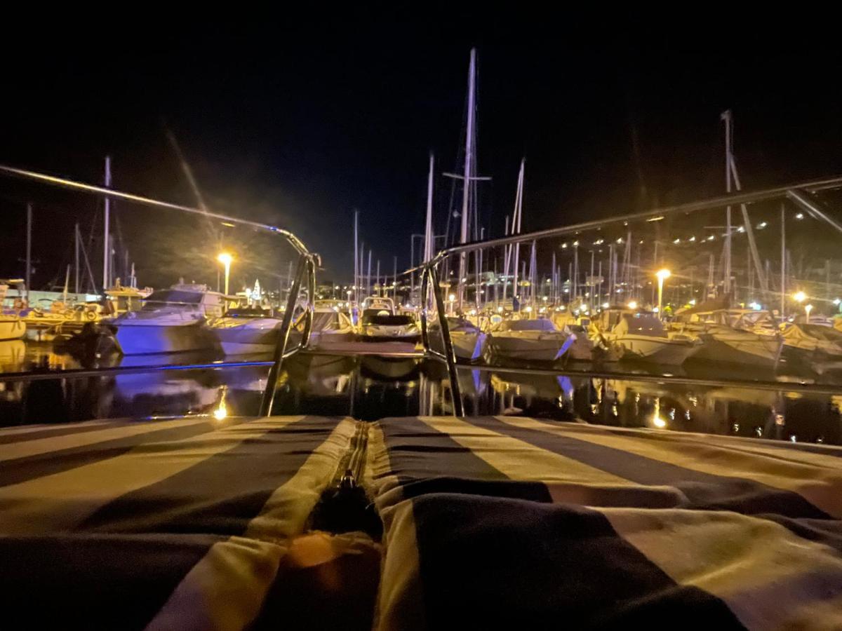 Отель Bea Boat Charter Ментона Экстерьер фото