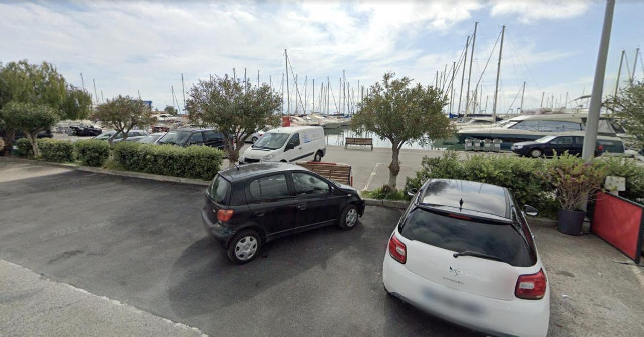 Отель Bea Boat Charter Ментона Экстерьер фото
